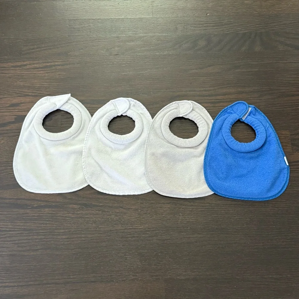 Green Sprouts Stay-dry Milk Catcher Bibs 4 Pack In Navy/White/Gray